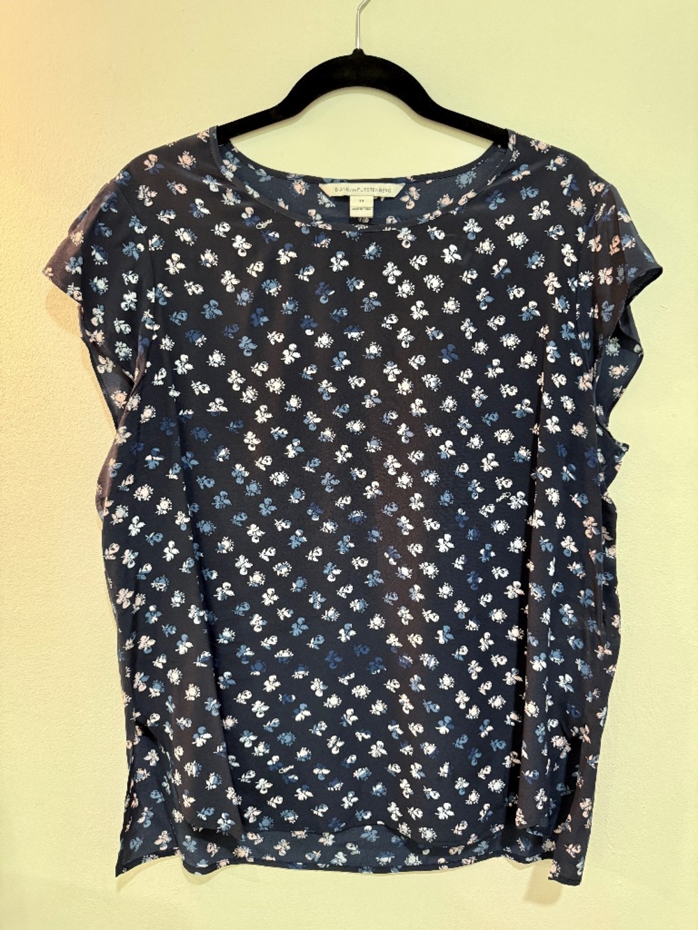 Diane Von Furstenberg Silk Blouse, Dark blue w/ pink and blue flowers US 14